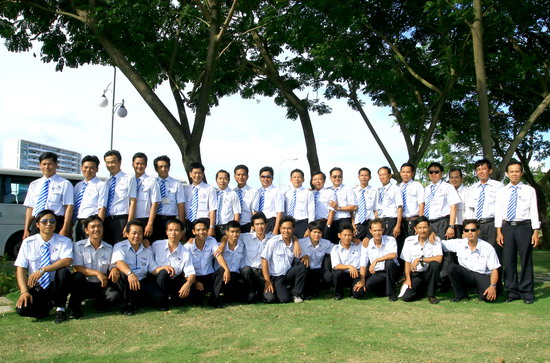 Nguyen Travel driver team