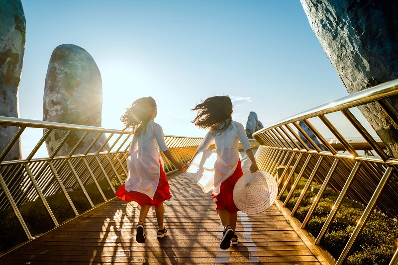 Ba Na Hills travel experience the most economical in 2020 Ba Na Hills travel experience the most economical in 2019.